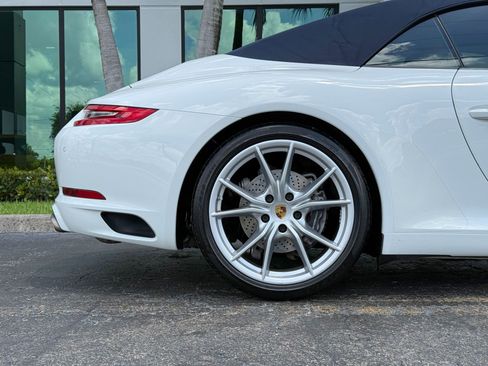 Used 2018 Porsche 911 Carrera image 17