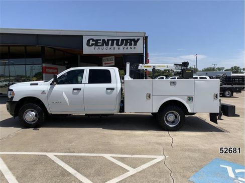 Used 2022 RAM 3500 4x4 Crew Cab DRW image 5