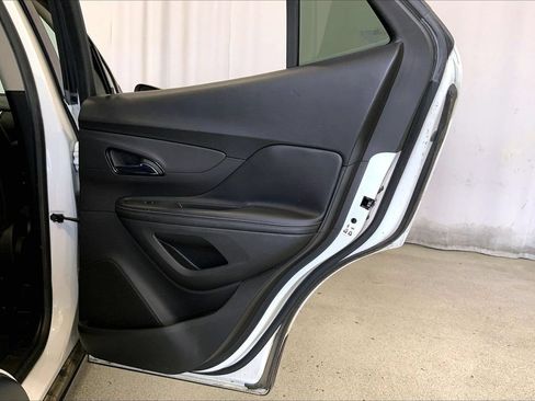 Used 2018 Buick Encore Preferred FWD image 23