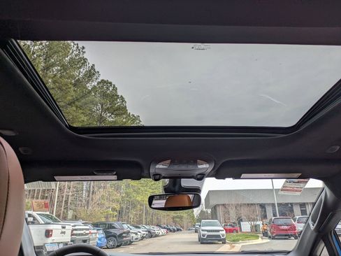 New 2026 Chrysler Pacifica Pinnacle image 25