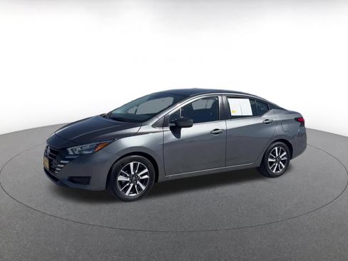 Used 2025 Nissan Versa SV FWD image 8