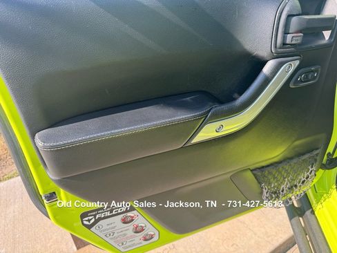 Used 2016 Jeep Wrangler Unlimited Rubicon image 50