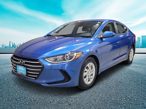 Used 2017 Hyundai Elantra SE image 35