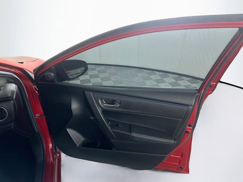 Used 2019 Toyota Corolla SE w/ Carpet Mat Package (TMS) image 29