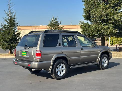Used 2004 Nissan Pathfinder SE image 4