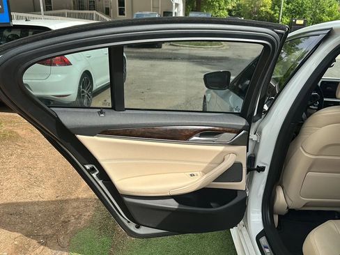 Used 2017 BMW 540i RWD image 22