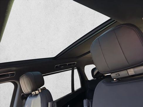 New 2026 Land Rover Range Rover Long Wheelbase SE image 28