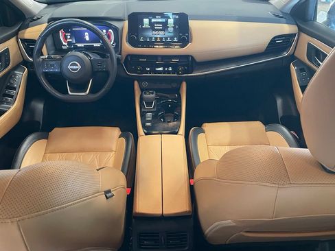 Certified 2023 Nissan Rogue Platinum FWD image 12