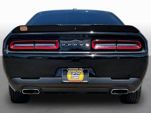 Used 2019 Dodge Challenger SXT RWD image 4