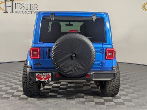 Used 2022 Jeep Wrangler Unlimited Sahara w/ LED Lighting Group AWD/4WD image 6