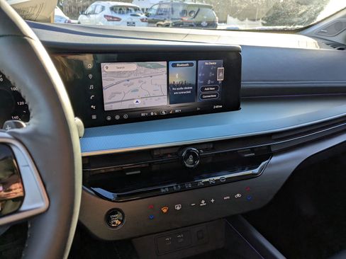 Used 2025 Nissan Murano SL image 22