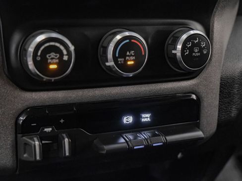 Used 2020 RAM 3500 Tradesman image 28