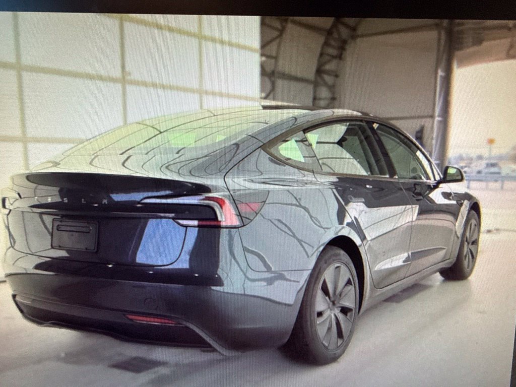 Used 2025 Tesla Model 3 Long Range RWD image 2