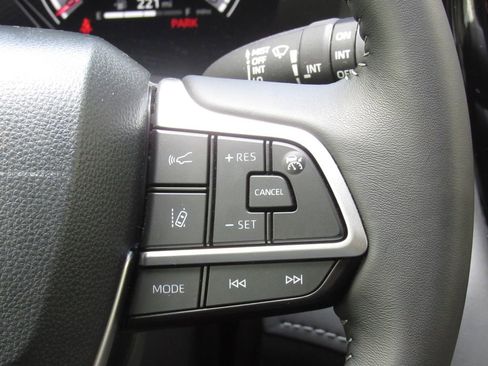 Certified 2025 Toyota Highlander XSE AWD/4WD image 27