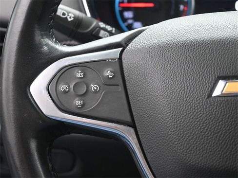 Used 2022 Chevrolet Traverse LT image 23