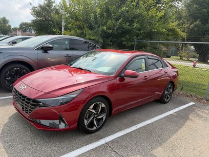 Used 2021 Hyundai Elantra SEL w/ Convenience + Premium Package