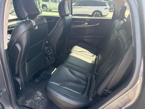 Used 2021 Lincoln Nautilus Reserve FWD image 15