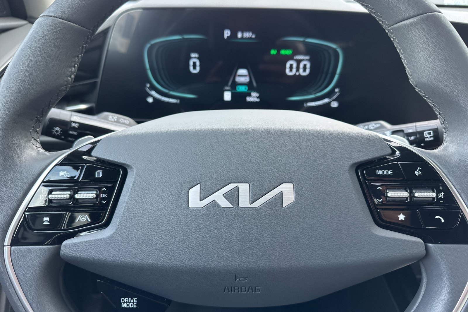 Certified 2026 Kia Niro EX FWD image 25