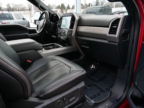 Certified 2022 Ford F350 Platinum w/ FX4 Off-Road Package image 23