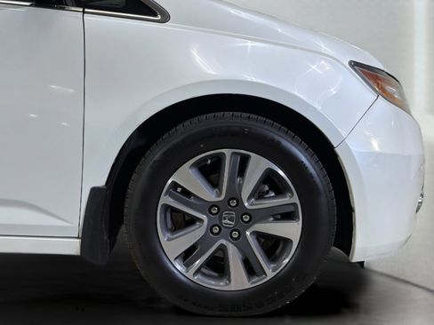 Used 2016 Honda Odyssey Touring Elite image 34