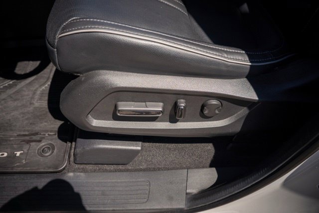Used 2025 Honda Pilot Elite image 17