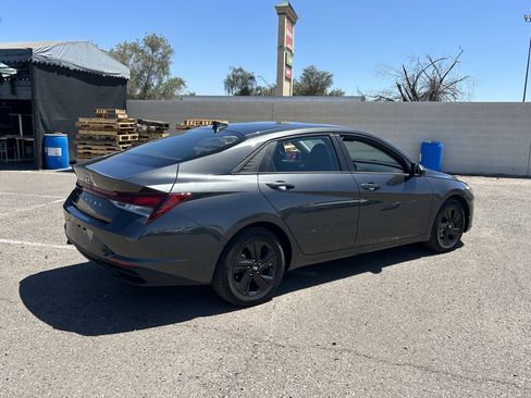 Used 2021 Hyundai Elantra SEL FWD image 4