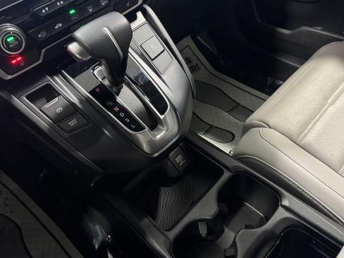 Used 2018 Honda CR-V Touring image 17