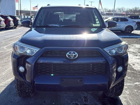 Used 2014 Toyota 4Runner SR5 Premium image 2
