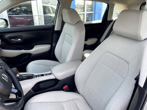 Used 2025 Honda HR-V LX image 11