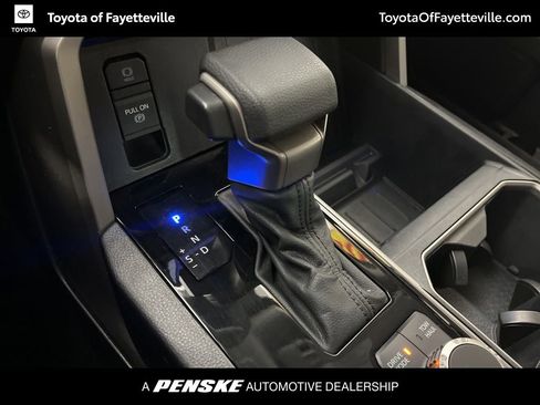 Used 2022 Toyota Tundra SR5 AWD/4WD image 31