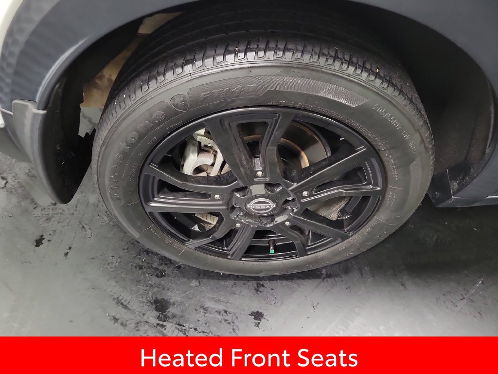 Used 2023 Nissan Kicks SR w/ SR Premium Package FWD image 11