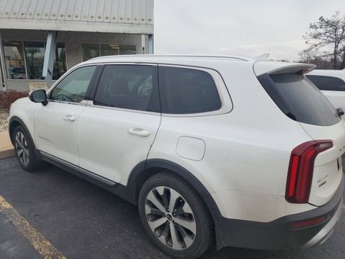 Used 2021 Kia Telluride EX w/ EX Premium Package image 2