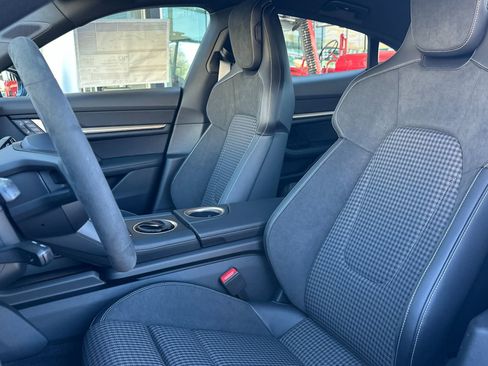 New 2026 Porsche Taycan 4S image 5