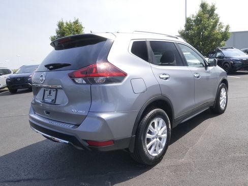 Used 2018 Nissan Rogue SV w/ Premium Package AWD/4WD image 6