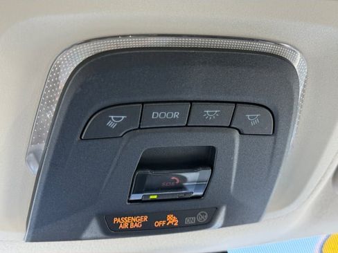 Used 2023 Toyota Corolla LE FWD image 23