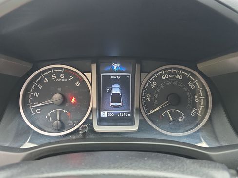 Used 2023 Toyota Tacoma SR5 w/ Technology Package AWD/4WD image 18