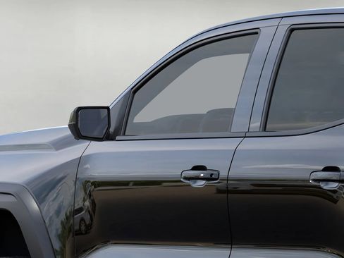 New 2026 GMC Canyon AT4X w/ AT4X AEV Edition AWD/4WD image 12