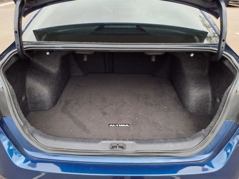 Used 2024 Nissan Altima 2.5 SR w/ SR Premium Package image 25