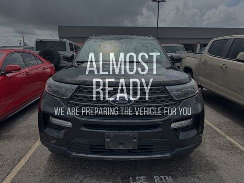 Used 2022 Ford Explorer XLT w/ Equipment Group 202A RWD image 1