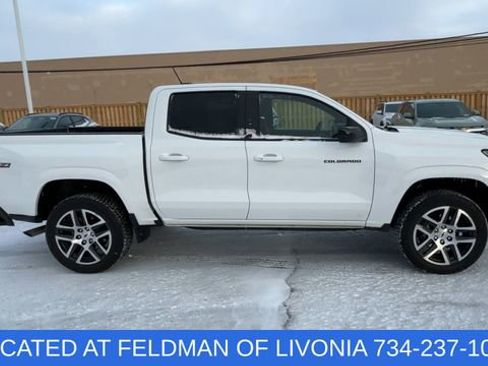 Used 2024 Chevrolet Colorado Z71 w/ Z71 Convenience Package 2 image 9