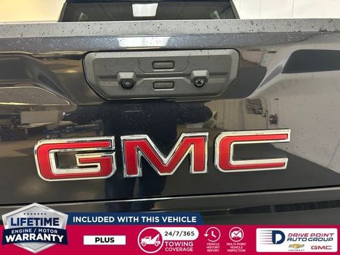 Used 2026 GMC Sierra 1500 SLT AWD/4WD image 10