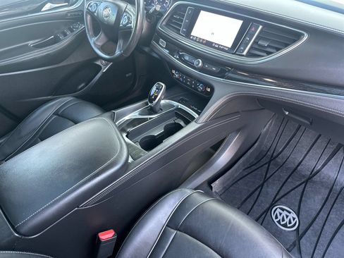 Used 2021 Buick Enclave Avenir w/ Avenir Technology Package AWD/4WD image 18