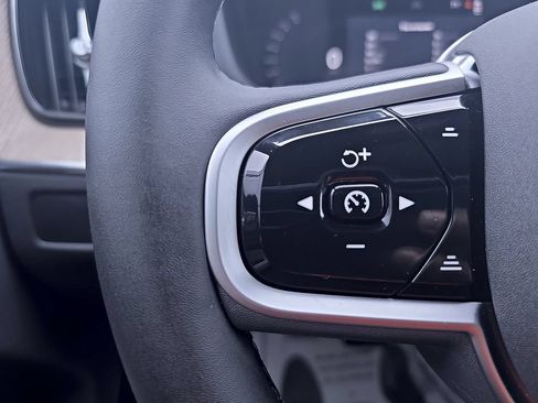 New 2026 Volvo XC60 B5 Plus w/ Climate Package AWD/4WD image 25