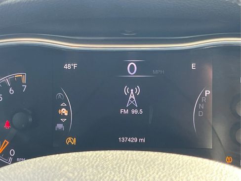 Used 2017 Jeep Grand Cherokee Laredo image 17