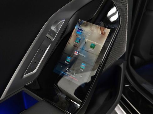 New 2026 BMW 740i xDrive image 17