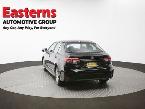 Used 2025 Toyota Corolla LE image 65