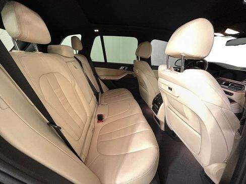 Used 2022 BMW X5 sDrive40i w/ Premium Package RWD image 17
