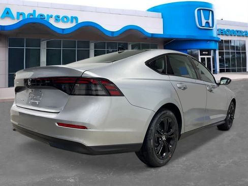 Used 2025 Honda Accord SE image 6
