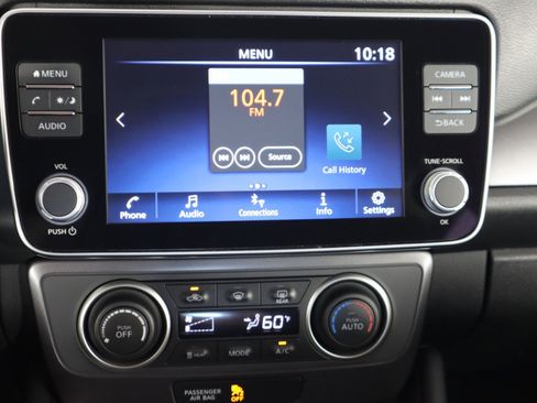 Used 2024 Nissan Leaf S image 19