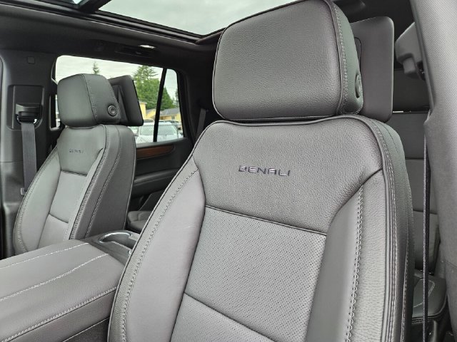 New 2026 GMC Yukon Denali w/ Denali Reserve Package AWD/4WD image 23